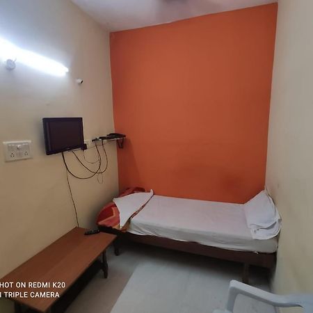 Hotel Sai Nivas Residency ハイデラバード エクステリア 写真